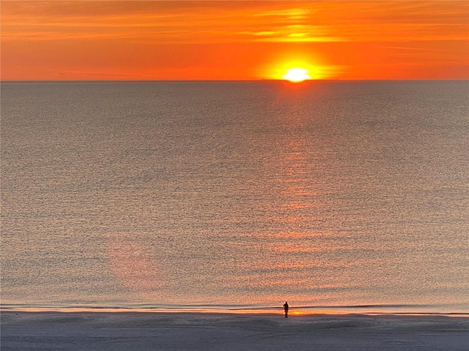Image 6 of 50 For 4950 Gulf Boulevard 408