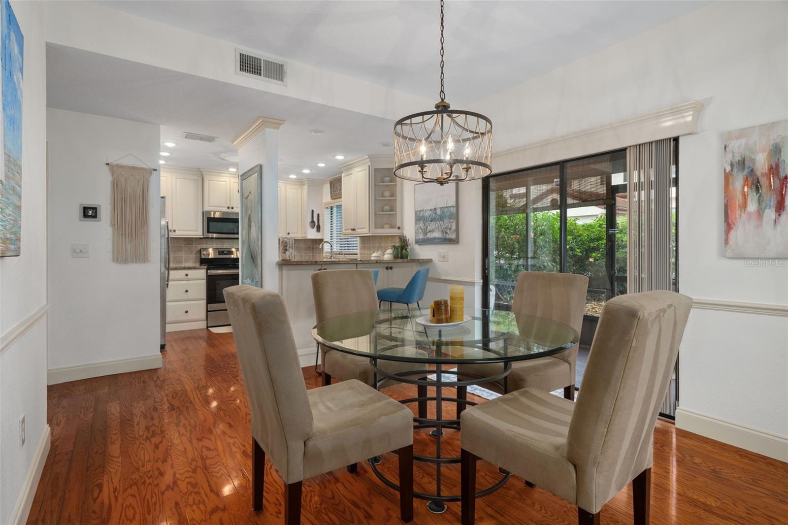 Image 15 of 63 For 3460 Countryside Boulevard 66