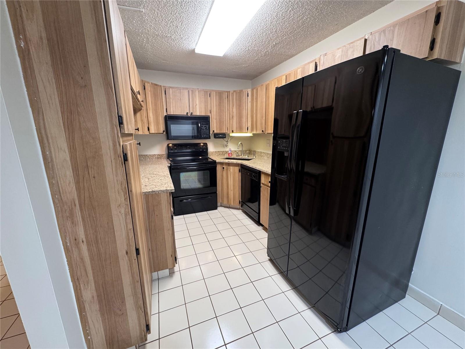 Image 14 of 33 For 2699 Pine Ridge Way E H1
