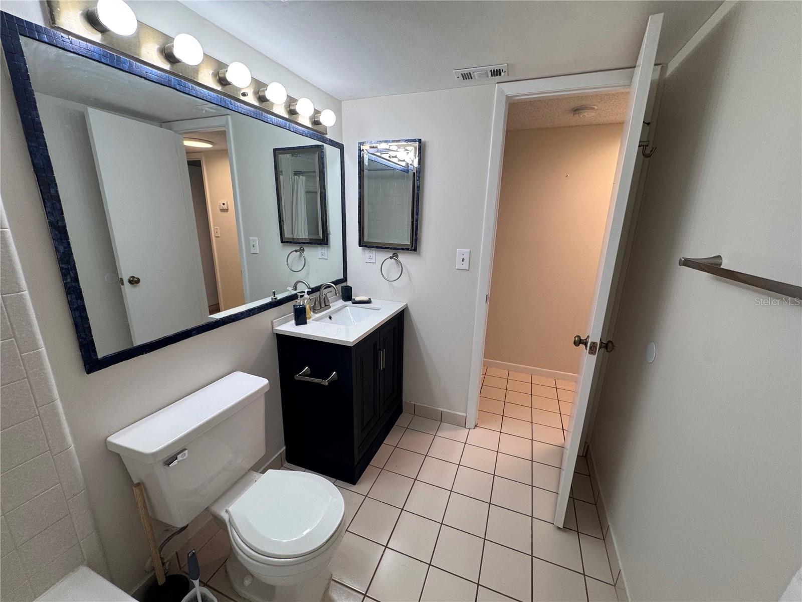 Image 25 of 33 For 2699 Pine Ridge Way E H1
