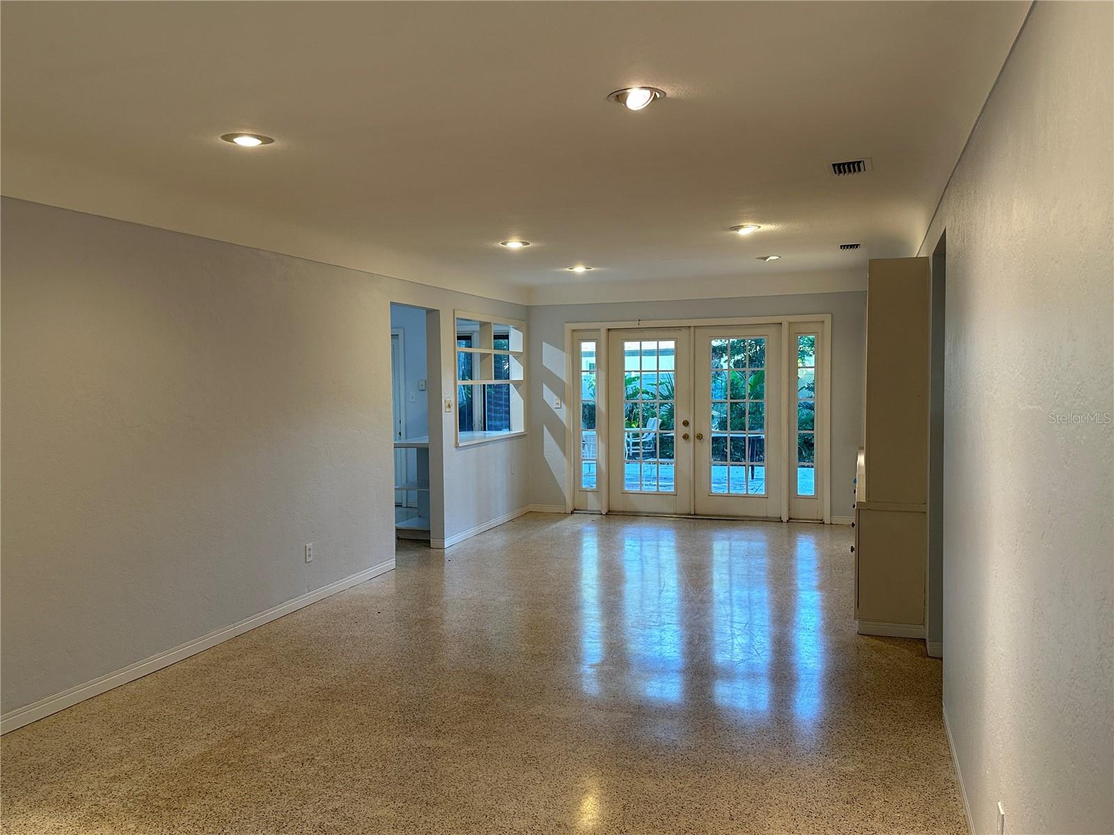 Image 7 of 20 For 8253 29th Avenue N
