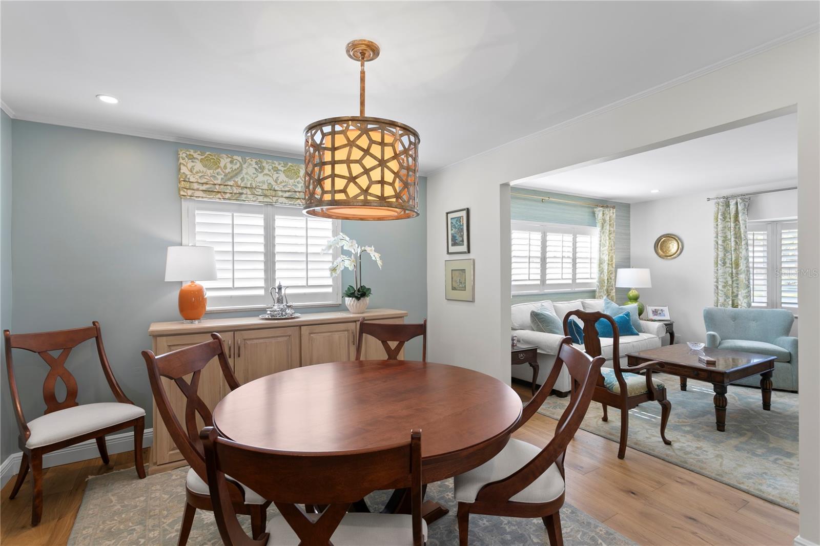 Listing photo id 8 for 4705 San Rafael Street