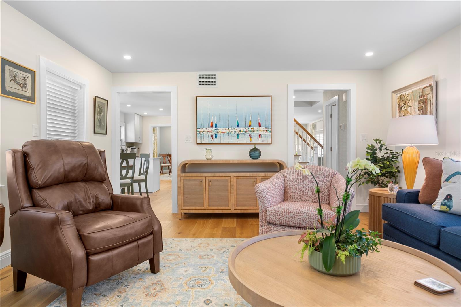 Listing photo id 20 for 4705 San Rafael Street