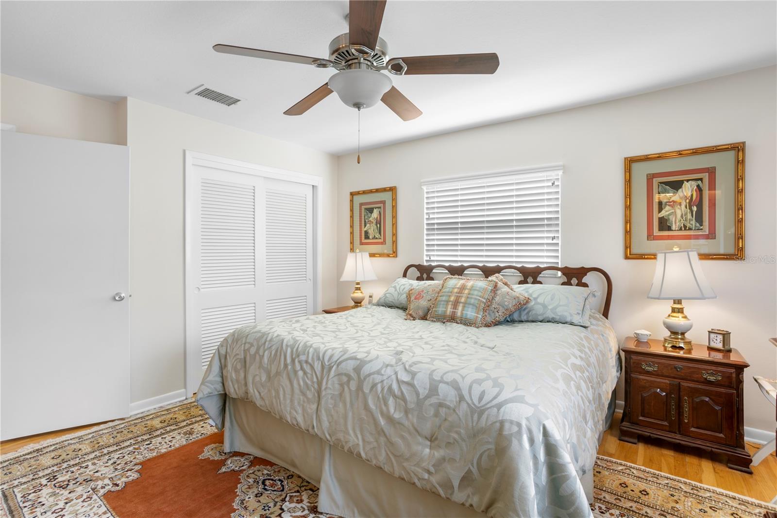 Listing photo id 29 for 4705 San Rafael Street