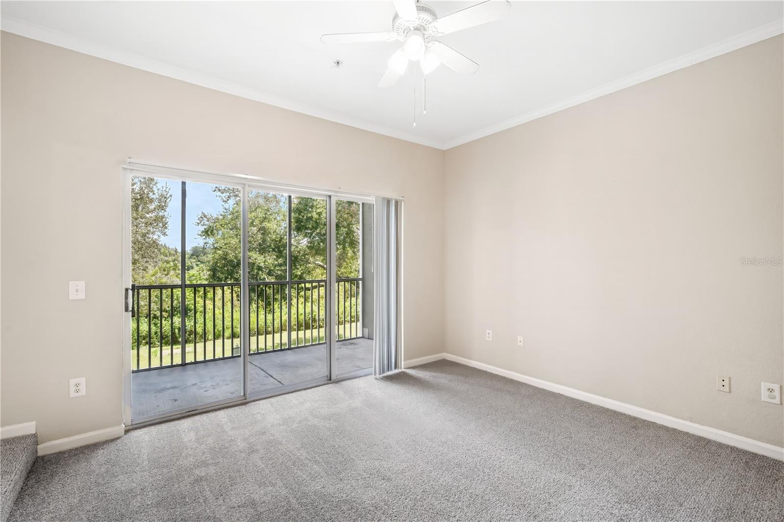 Image 8 of 23 For 9301 Crescent Loop Circle 206