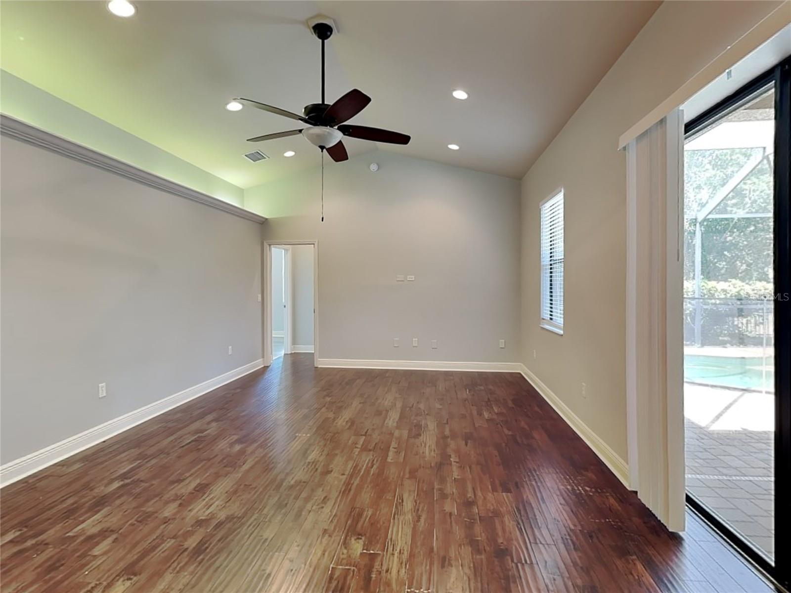 Image 5 of 23 For 2106 152nd Court E