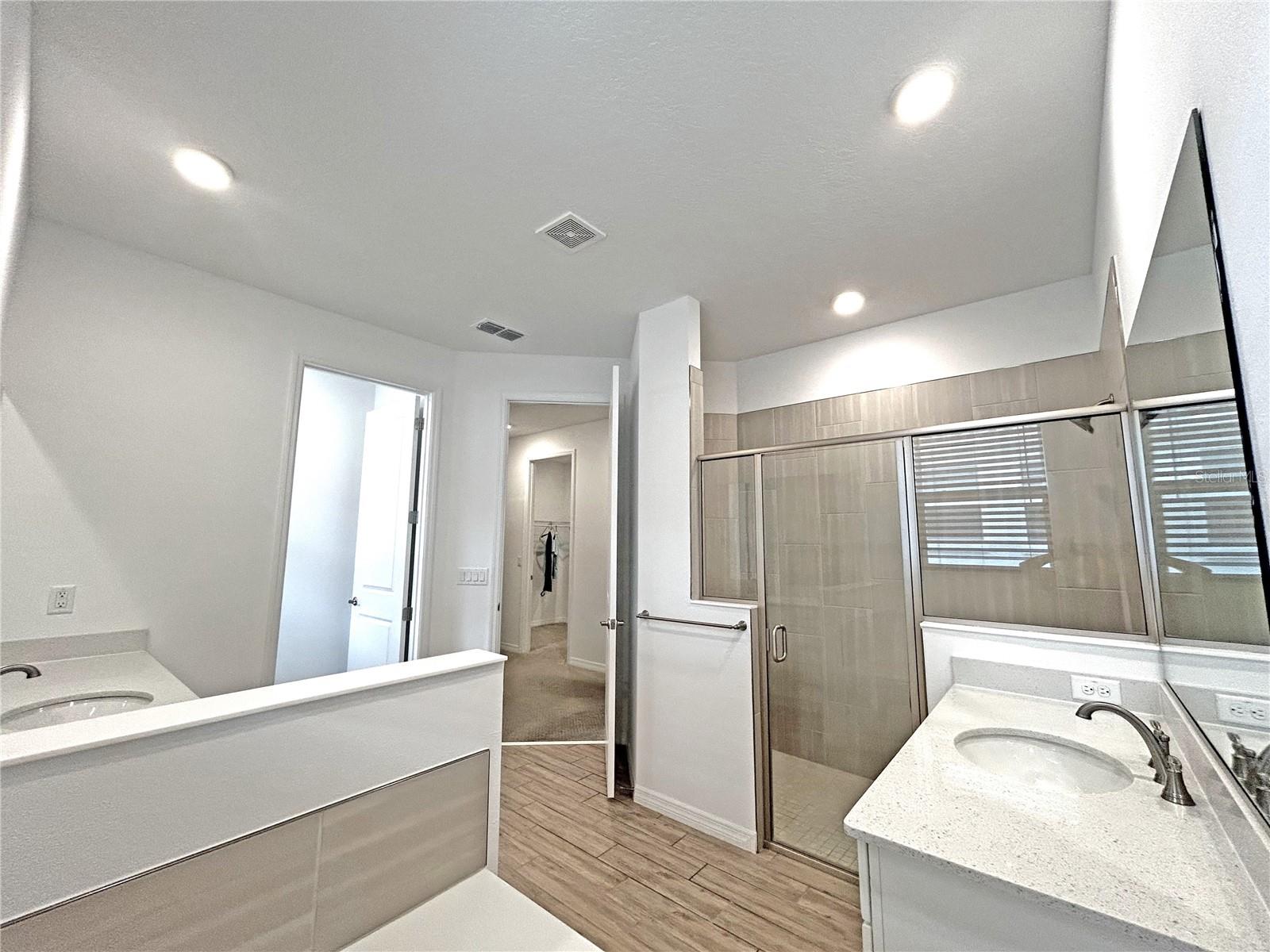Image 18 of 27 For 6488 78th Court