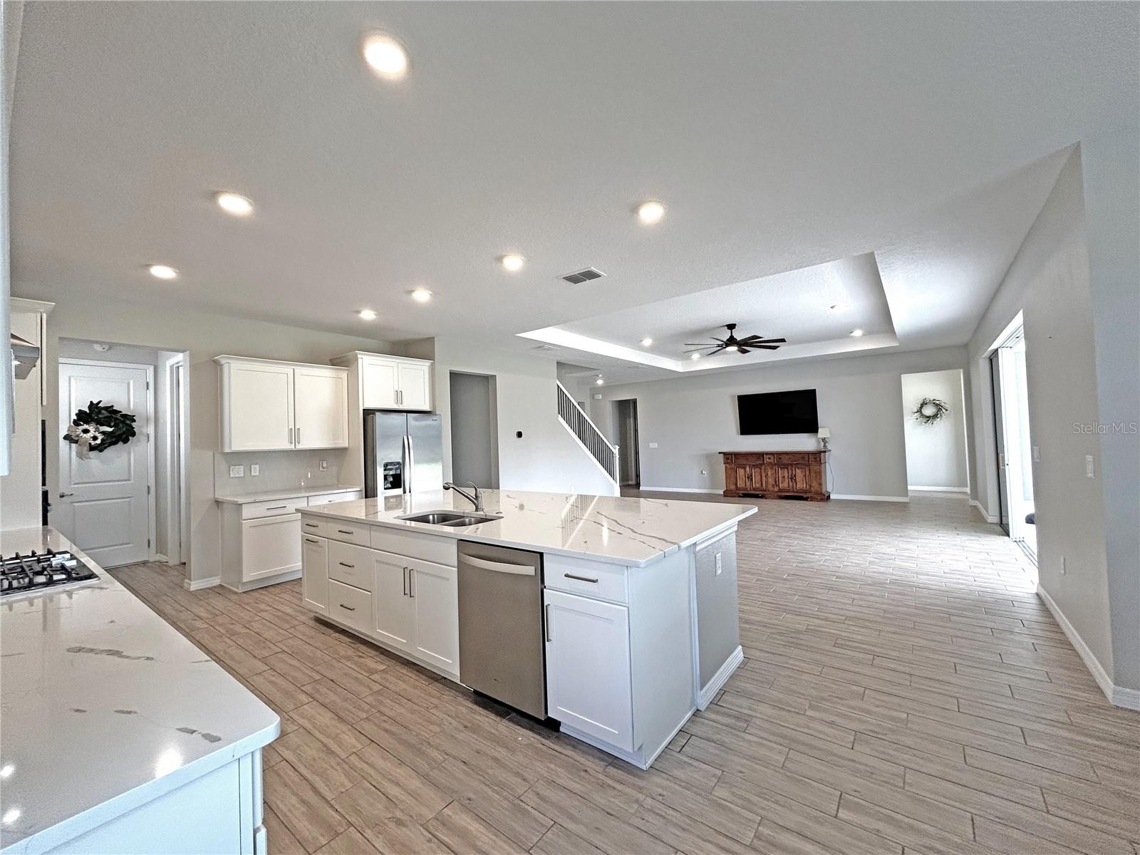 Image 6 of 27 For 6488 78th Court