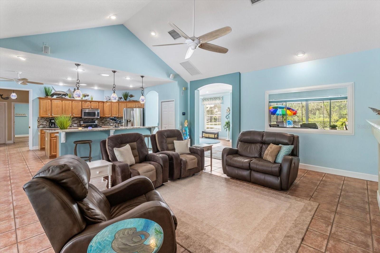 Image 10 of 47 For 30 Mayflower Court S