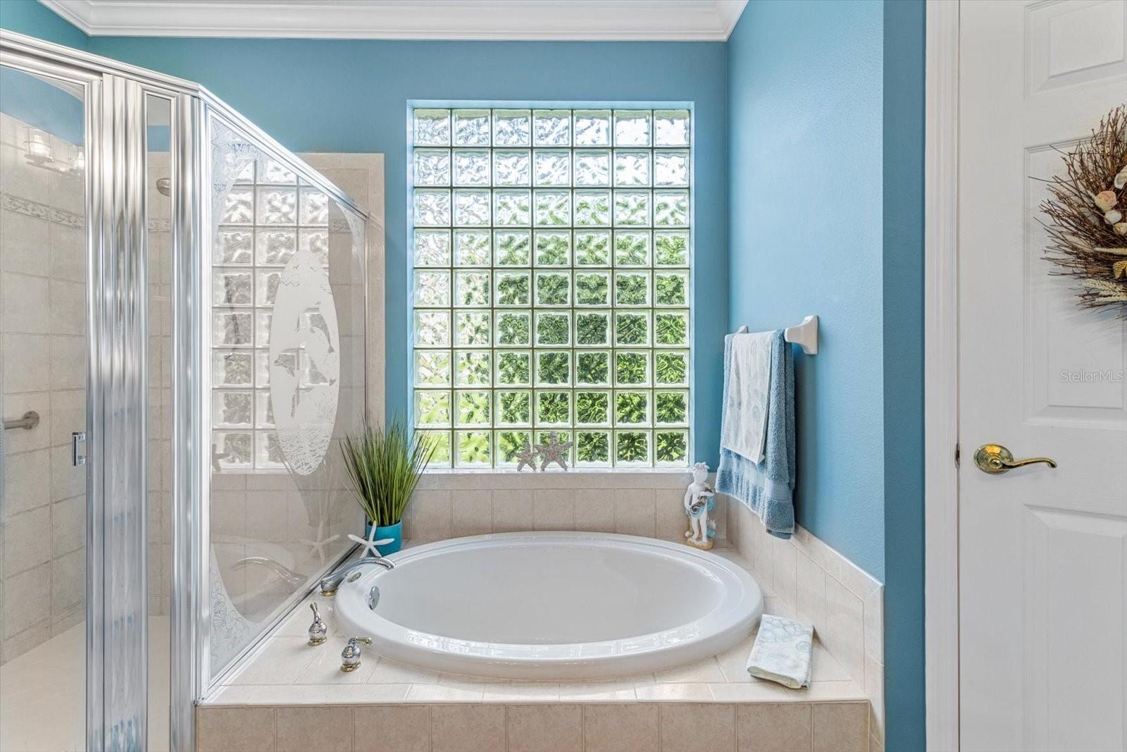 Image 19 of 47 For 30 Mayflower Court S