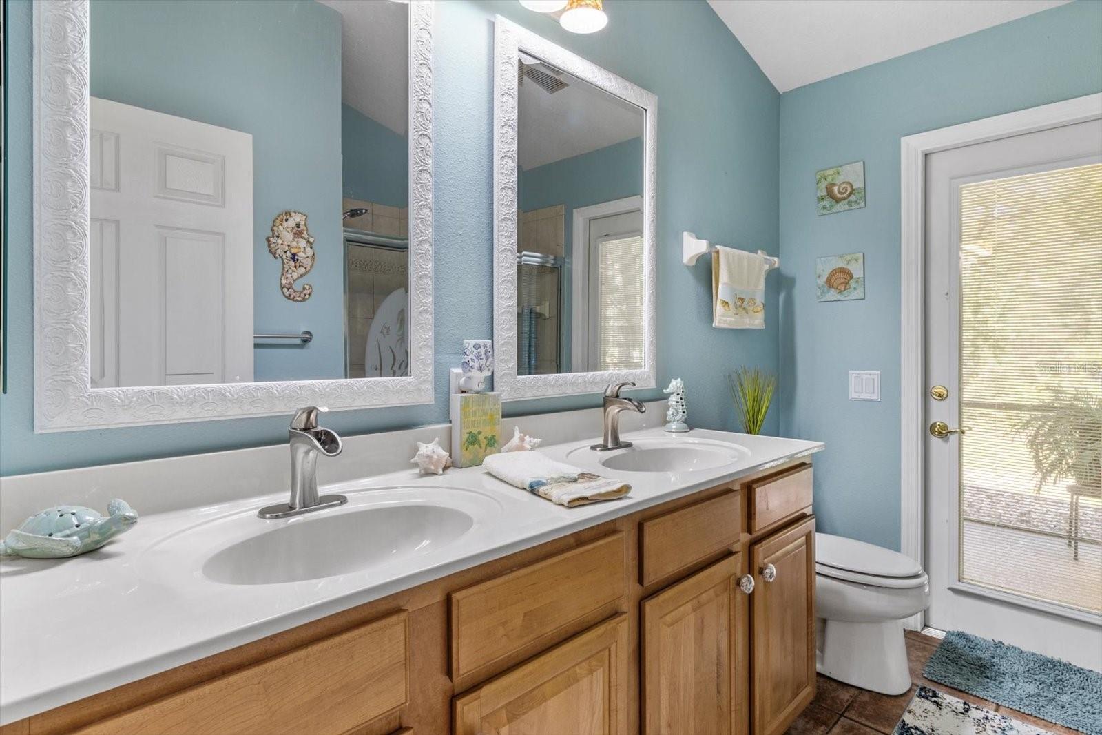 Image 27 of 47 For 30 Mayflower Court S