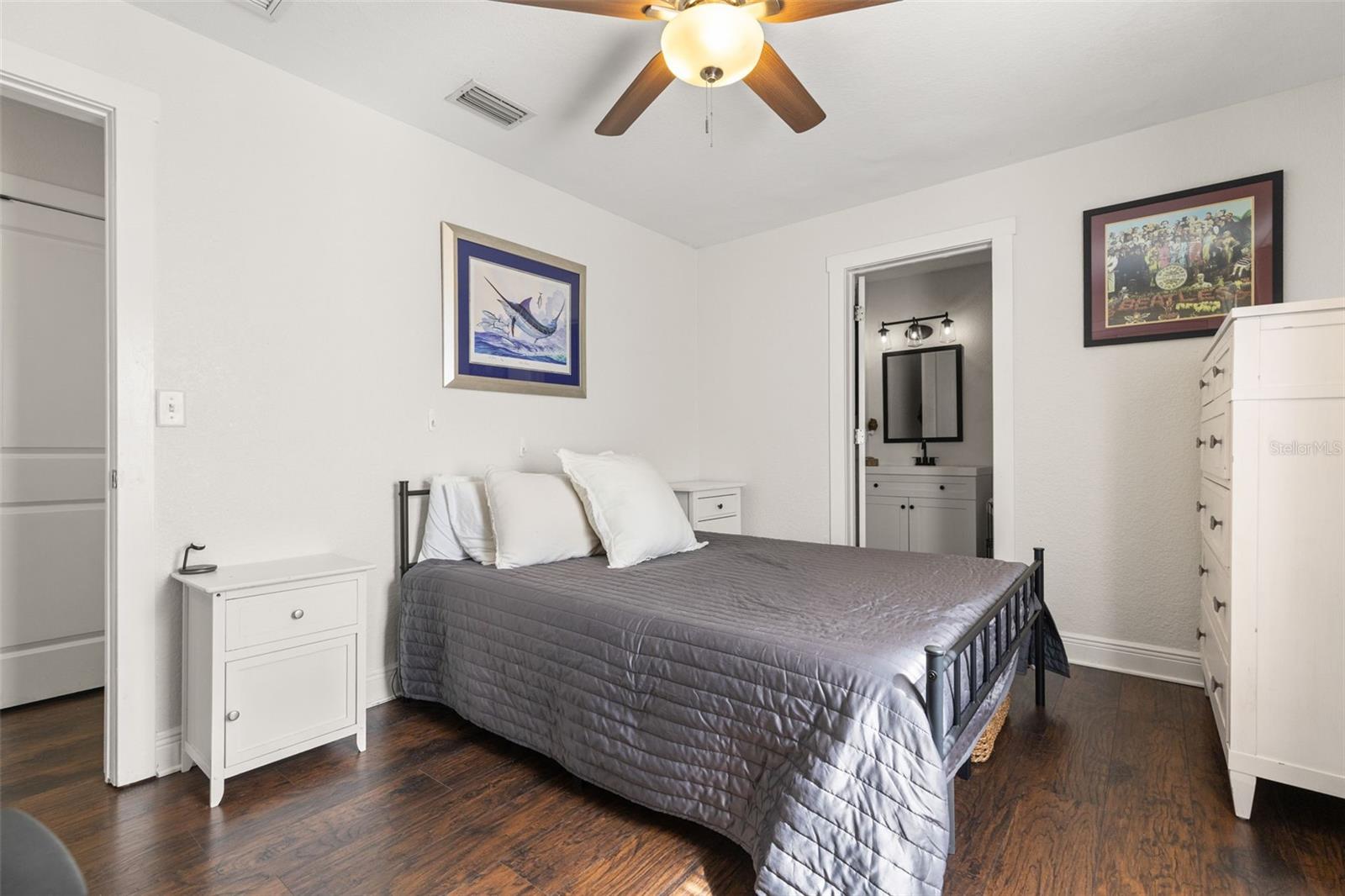 Image 16 of 31 For 469 38th Avenue N