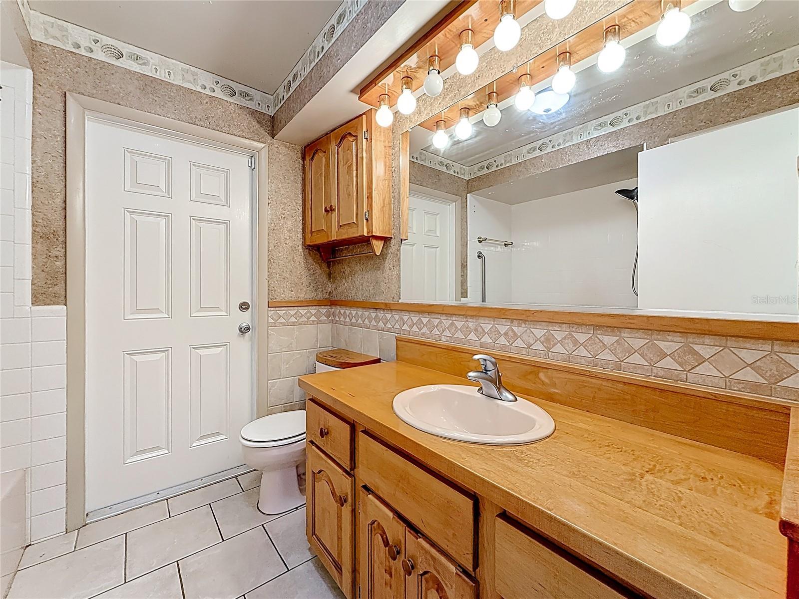 Image 51 of 100 For 6237 15th Street S
