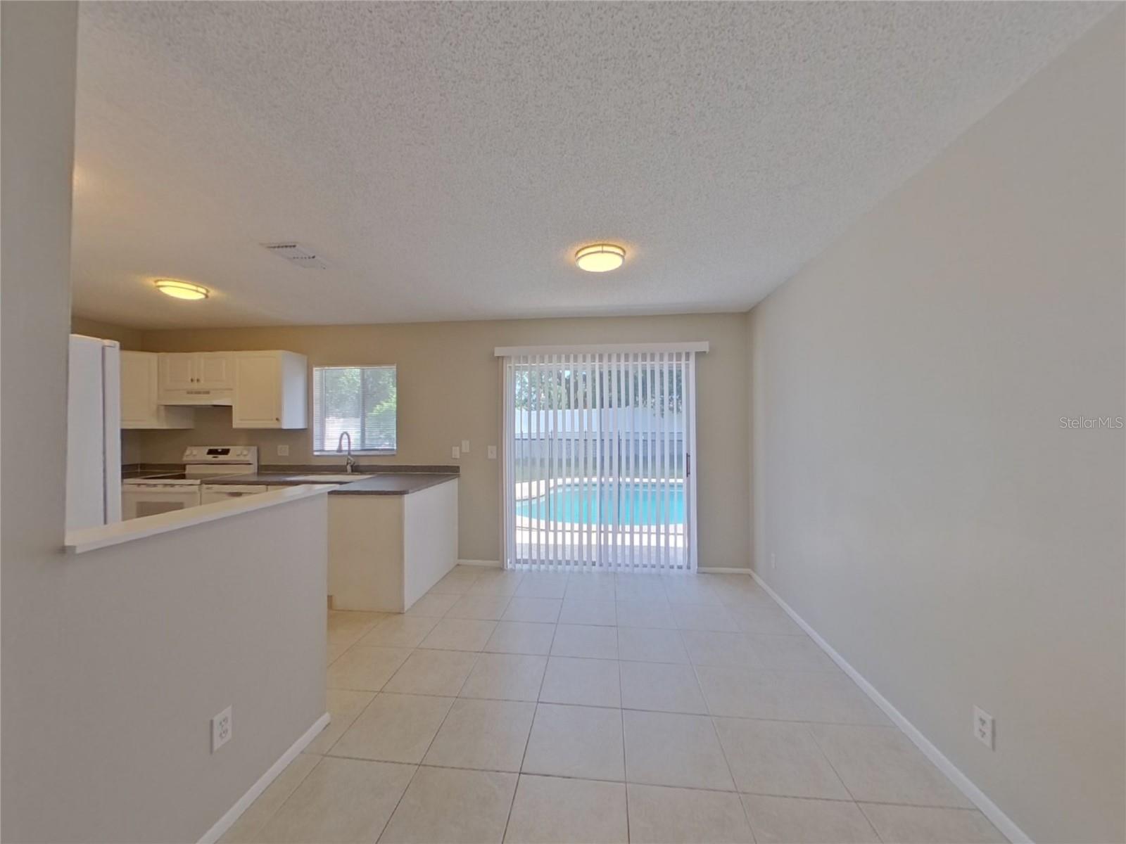Image 5 of 13 For 8001 Cottonwoode Drive