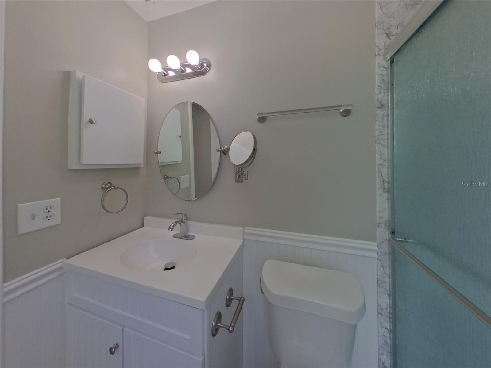 Image 8 of 13 For 8001 Cottonwoode Drive