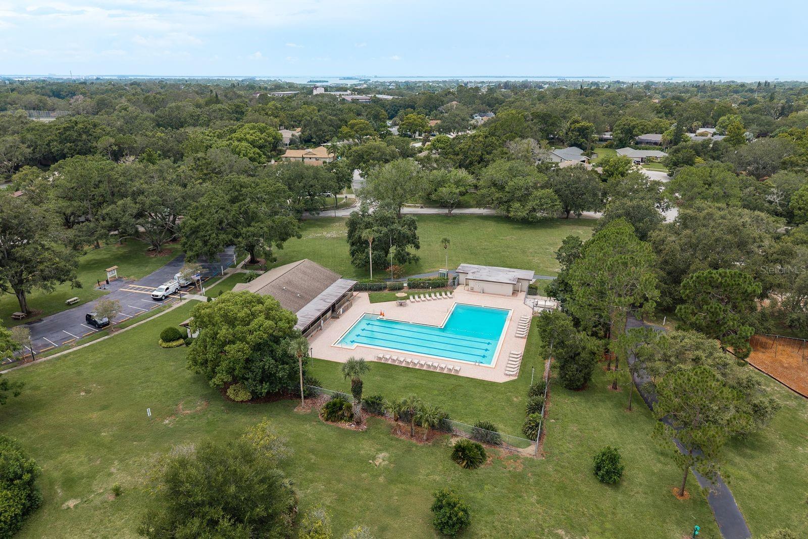 Image 35 of 37 For 828 Lakeside Terrace