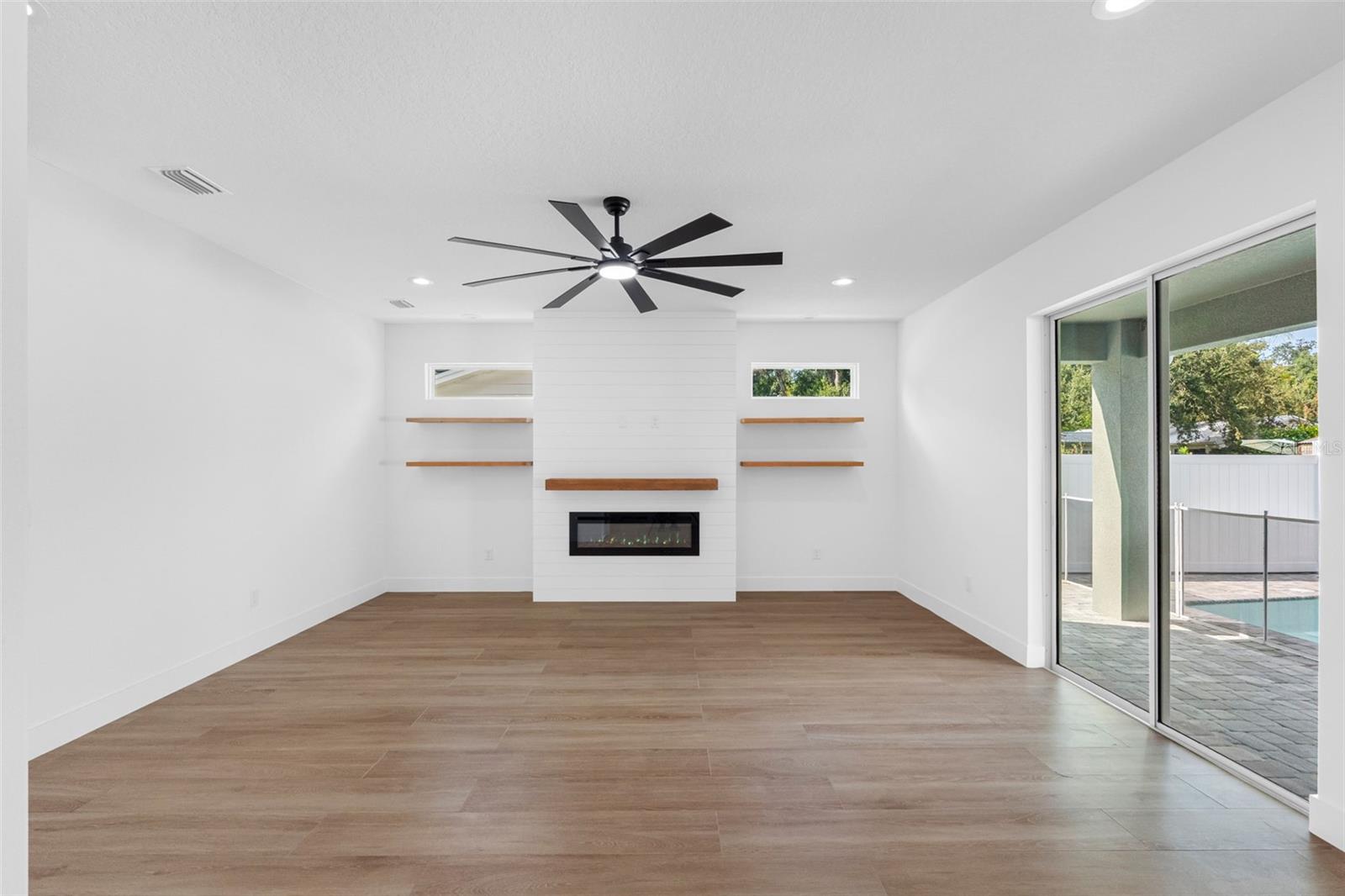 Image 10 of 40 For 6744 Ralston Beach Circle