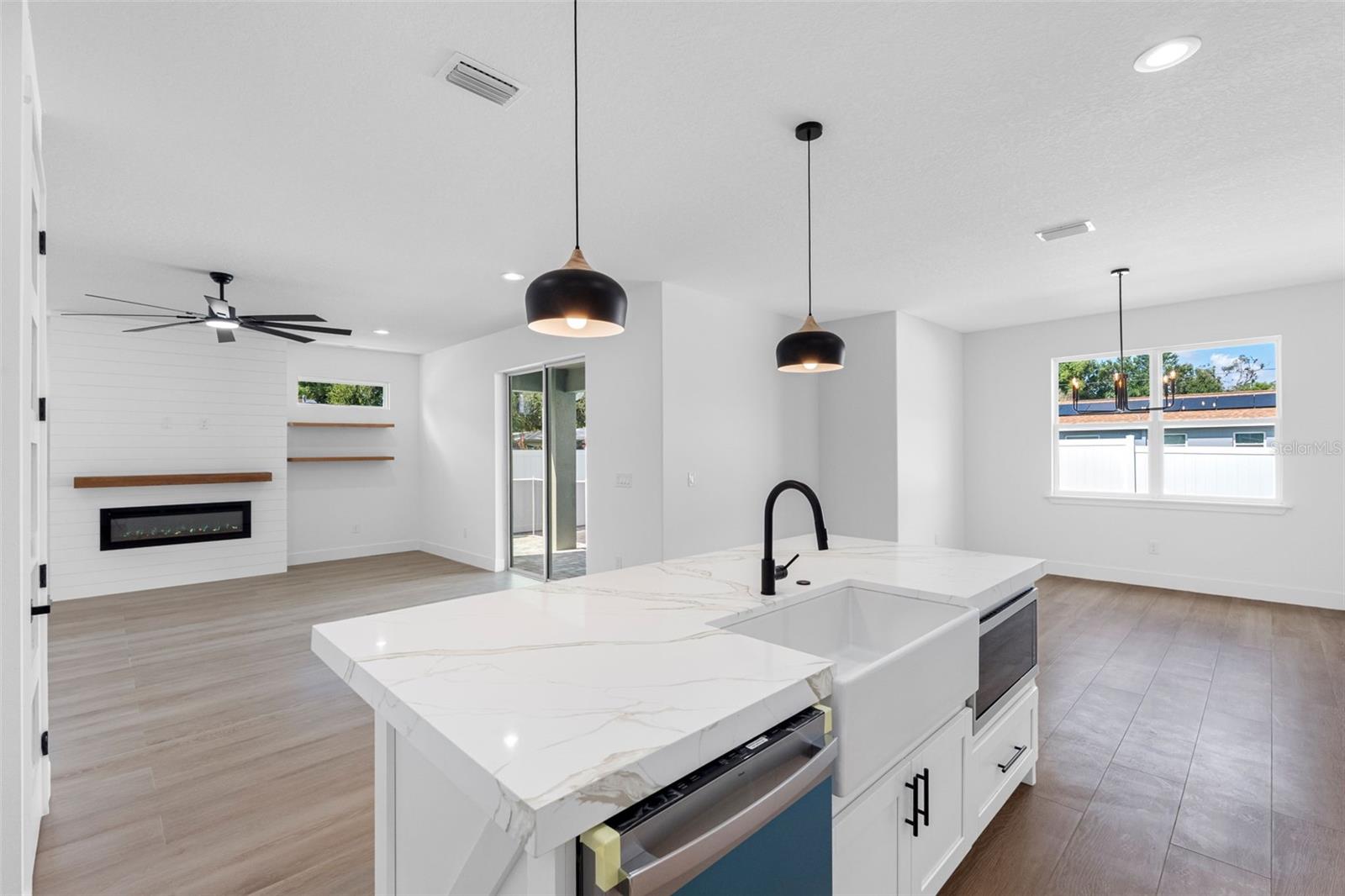 Image 16 of 40 For 6744 Ralston Beach Circle