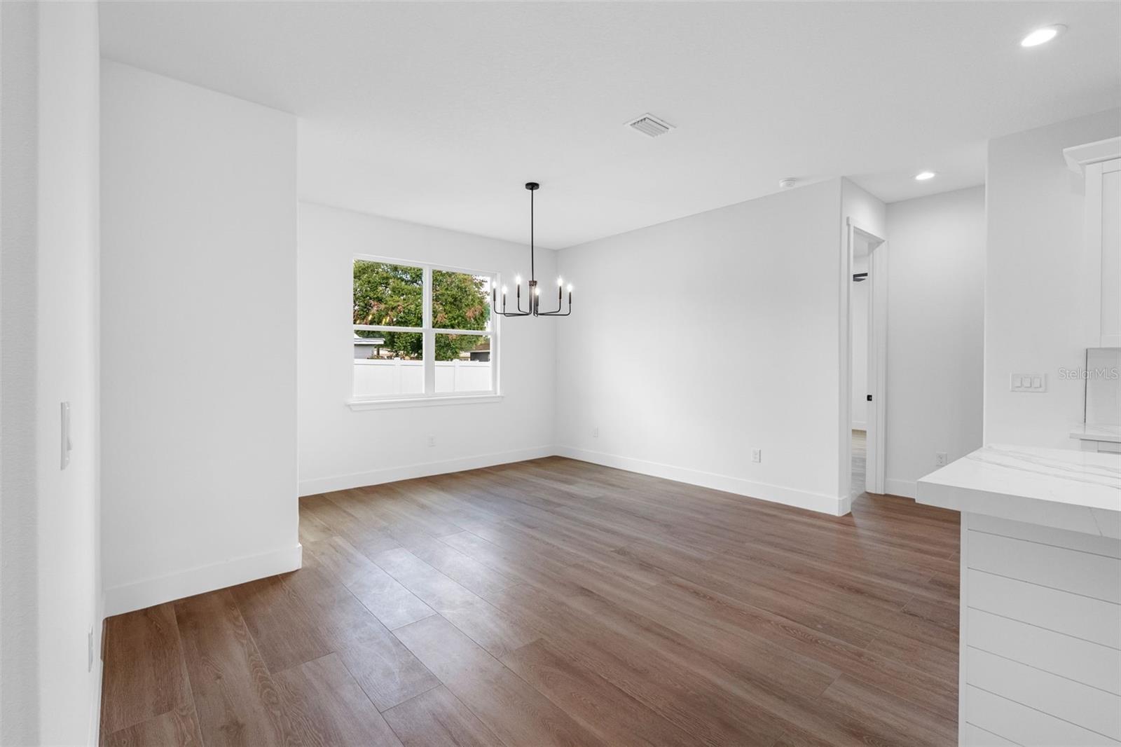 Image 18 of 40 For 6744 Ralston Beach Circle