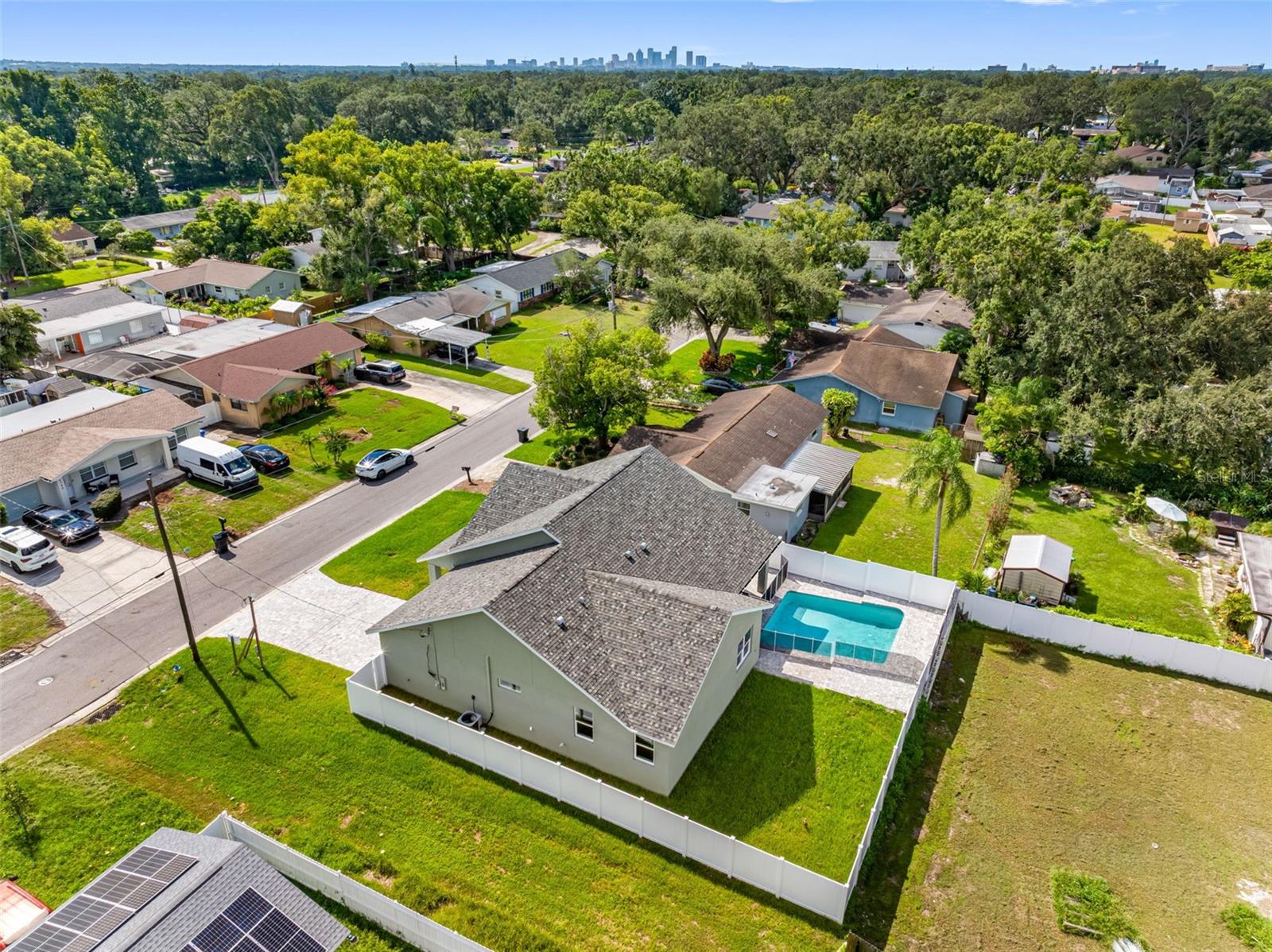 Image 5 of 40 For 6744 Ralston Beach Circle