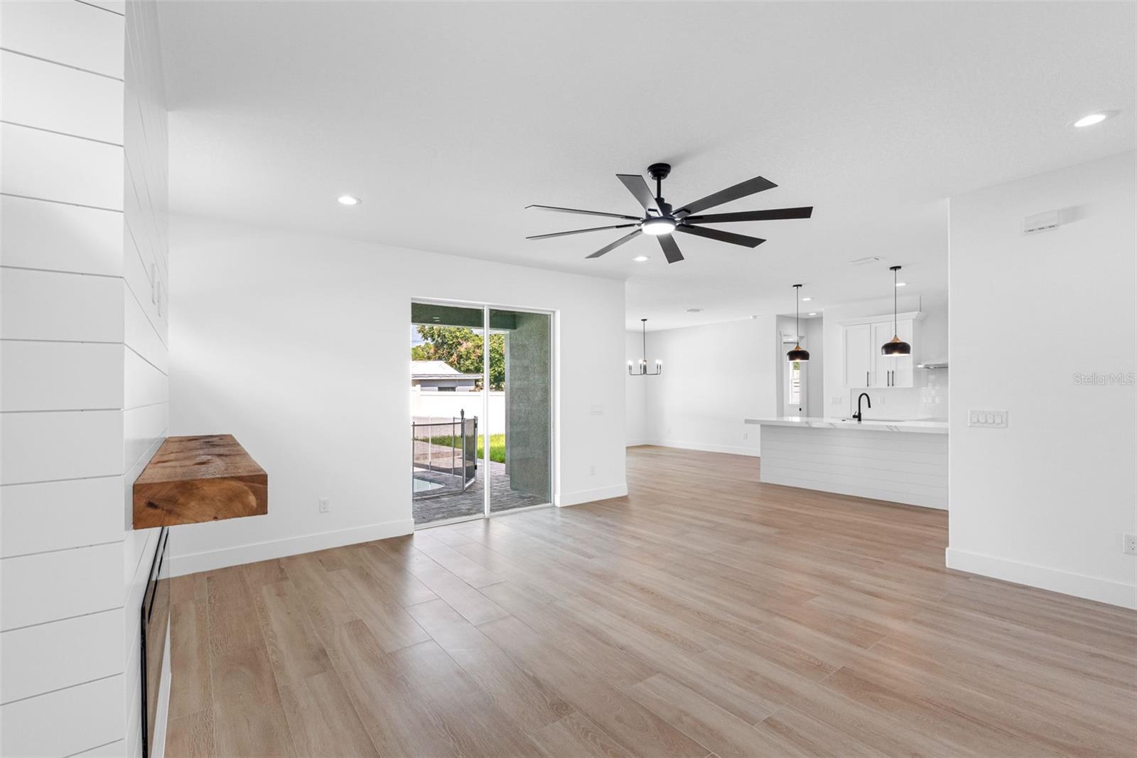 Image 9 of 40 For 6744 Ralston Beach Circle