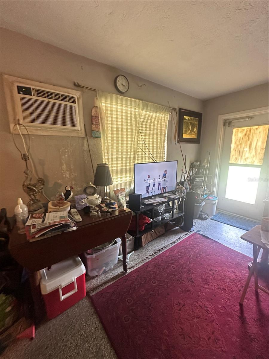 Image 7 of 23 For 2427 39th Avenue N