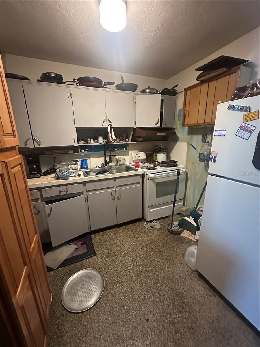 Image 8 of 23 For 2427 39th Avenue N
