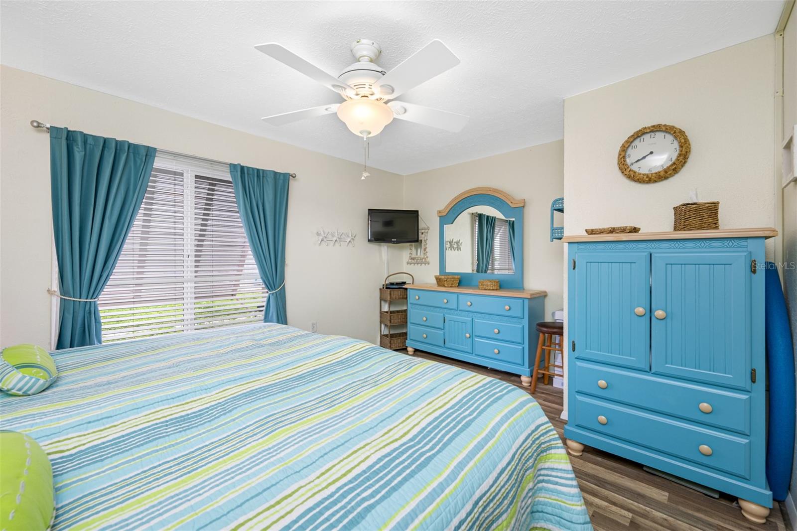 Image 20 of 48 For 3715 42nd Way S E