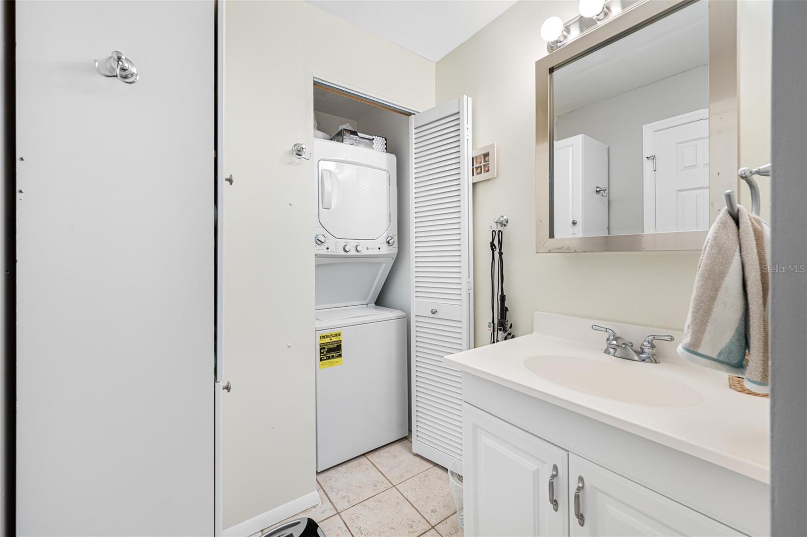 Image 23 of 48 For 3715 42nd Way S E