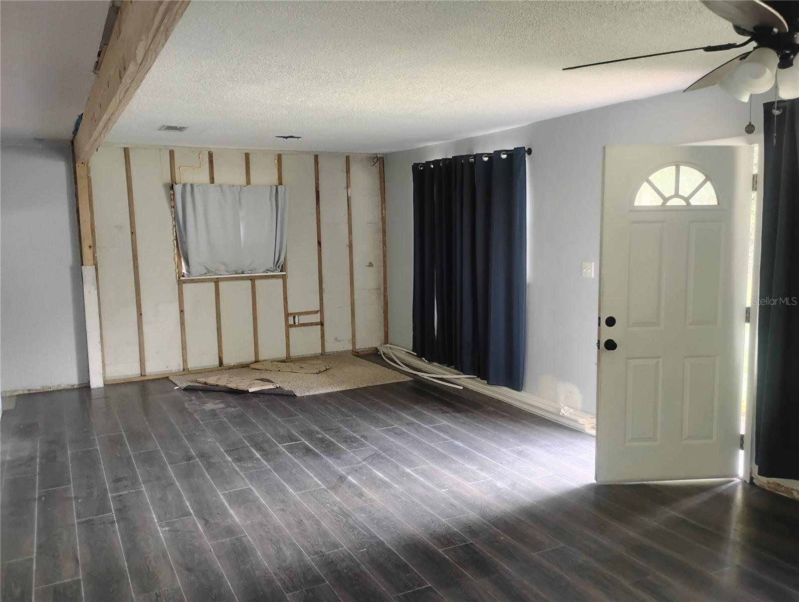 Image 3 of 17 For 3212 Glade Drive