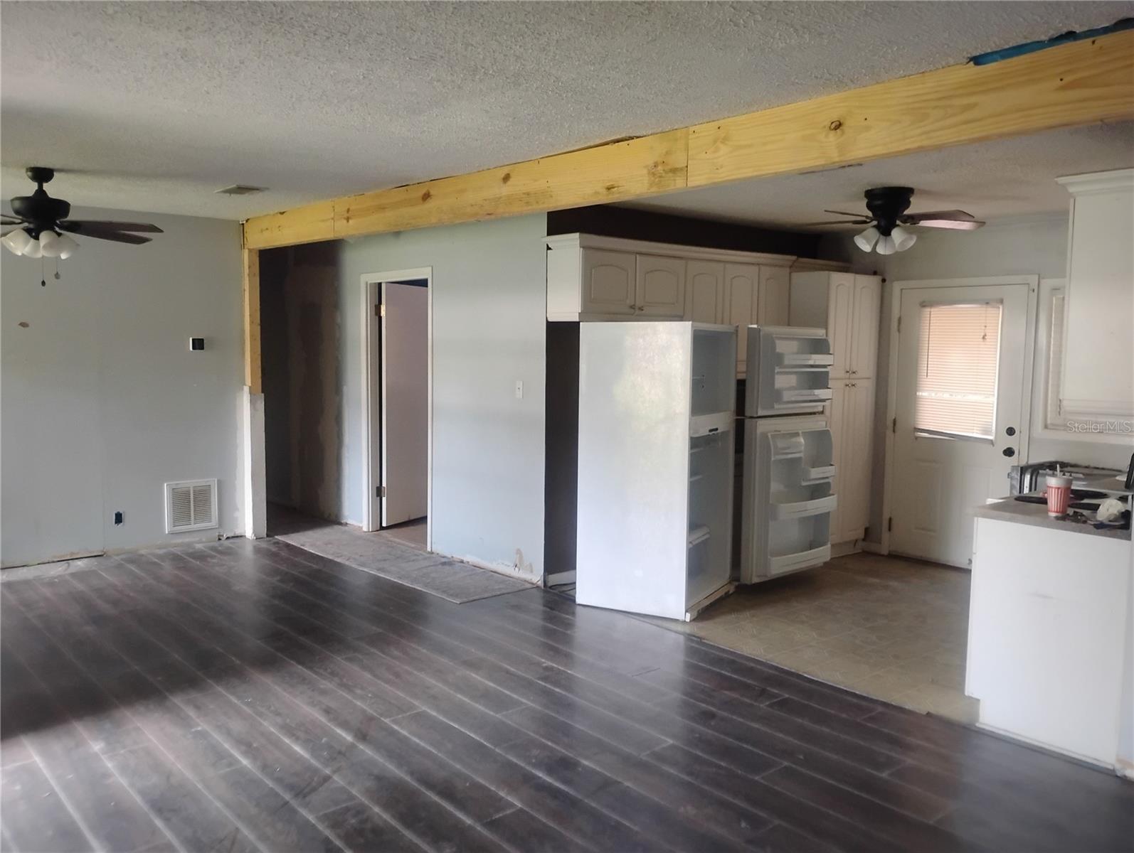Image 4 of 17 For 3212 Glade Drive