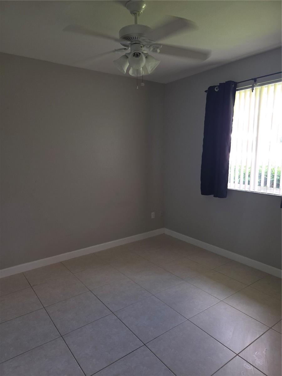 Image 12 of 29 For 1221 Peppertree Lane