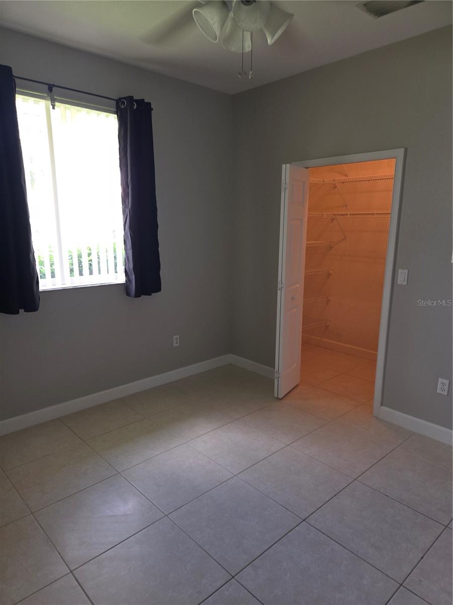 Image 13 of 29 For 1221 Peppertree Lane