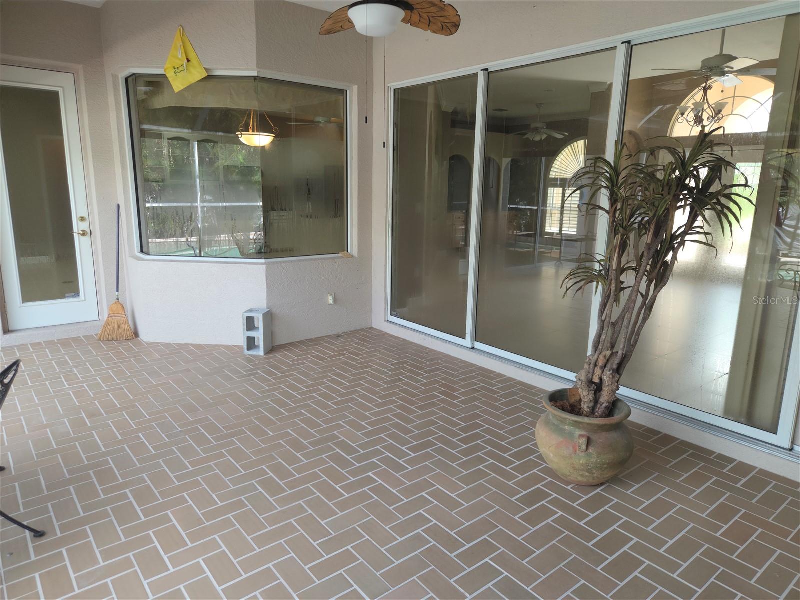 Image 19 of 29 For 1221 Peppertree Lane