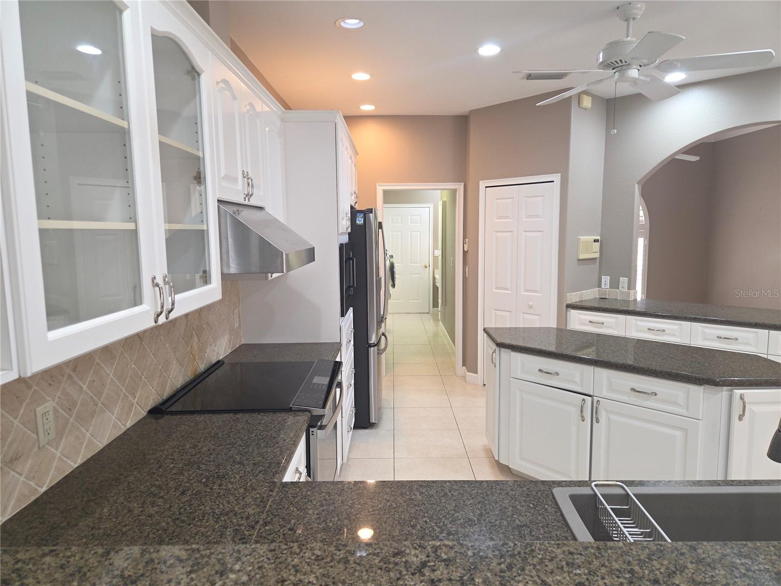 Image 7 of 29 For 1221 Peppertree Lane