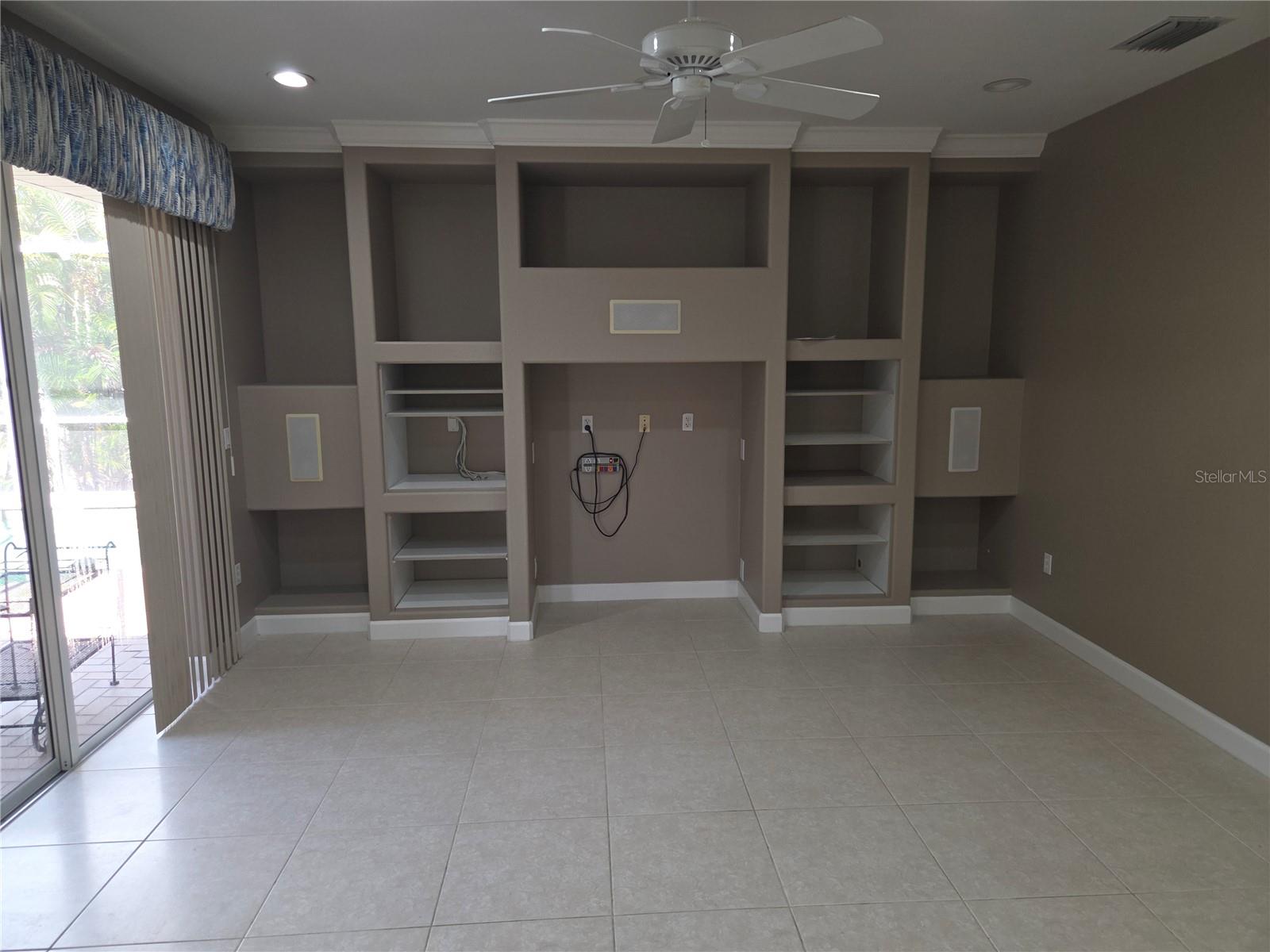 Image 8 of 29 For 1221 Peppertree Lane