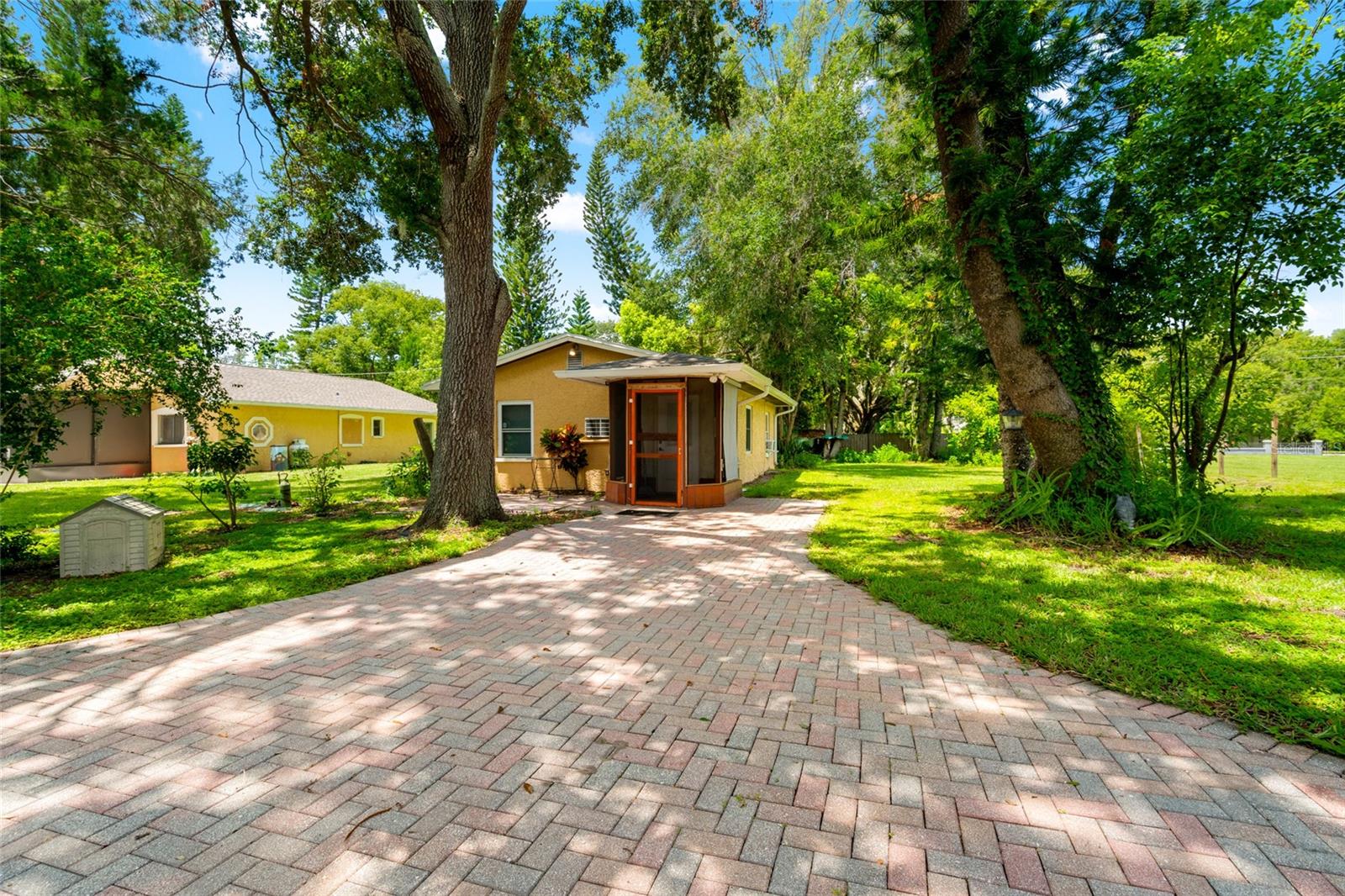 Details for 5709 Lake Le Clare Road, LUTZ, FL 33558