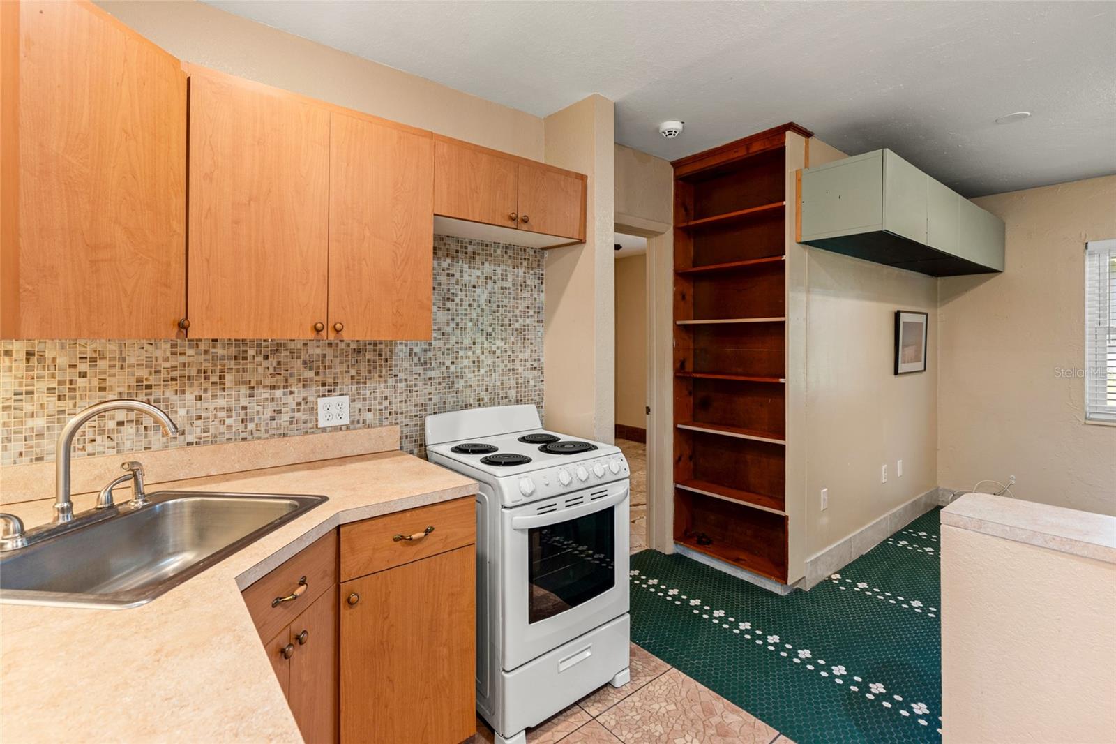 Image 11 of 17 For 5709 Lake Le Clare Road