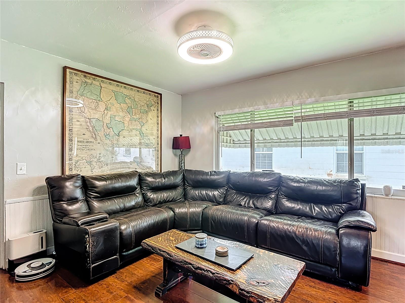 Image 11 of 44 For 5335 8th Avenue N