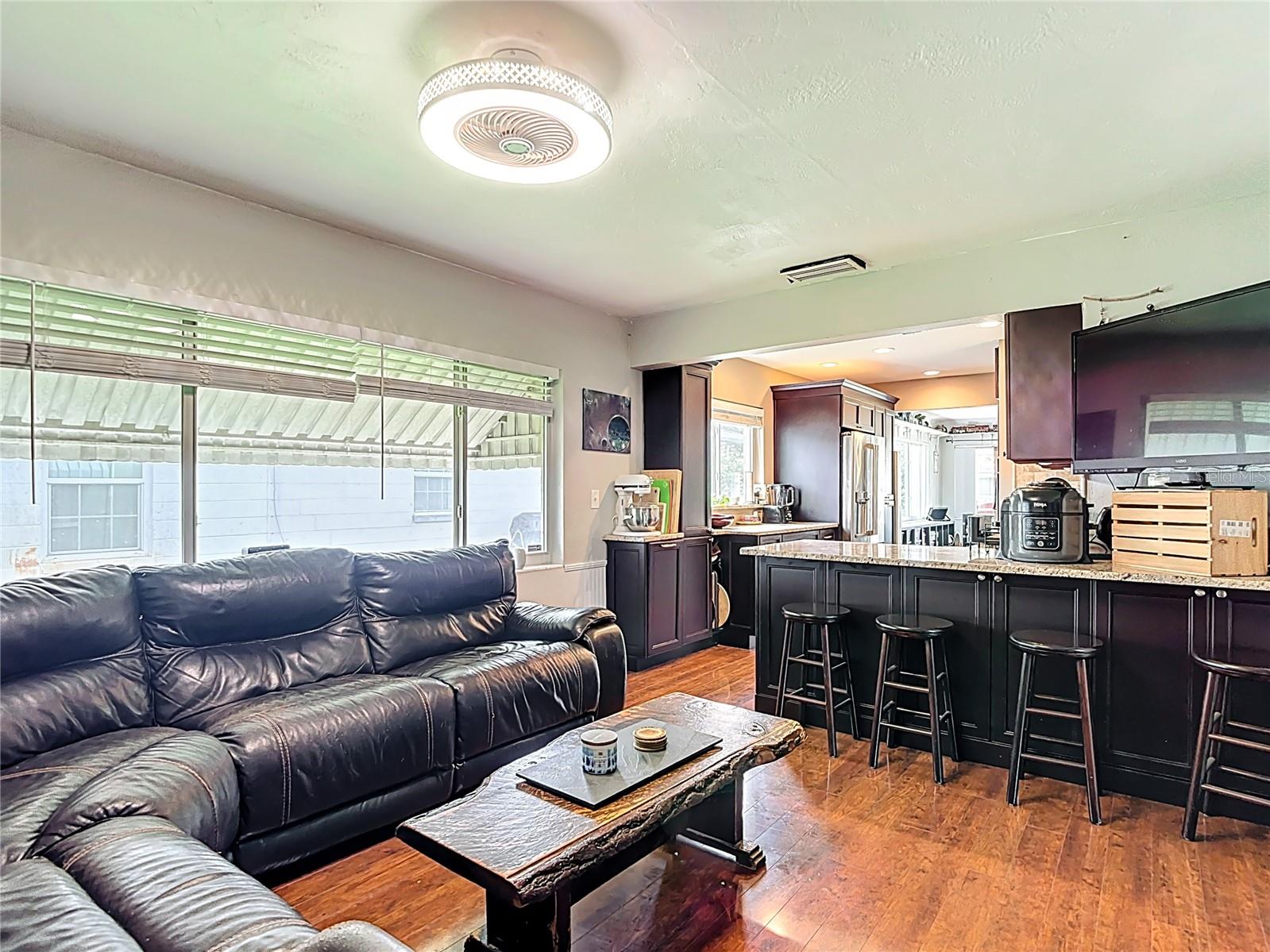 Image 12 of 44 For 5335 8th Avenue N