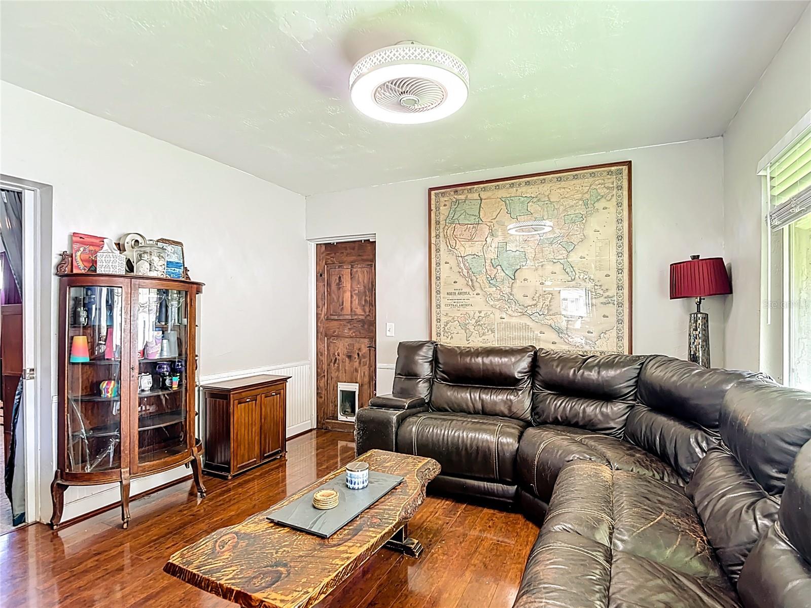 Image 13 of 44 For 5335 8th Avenue N