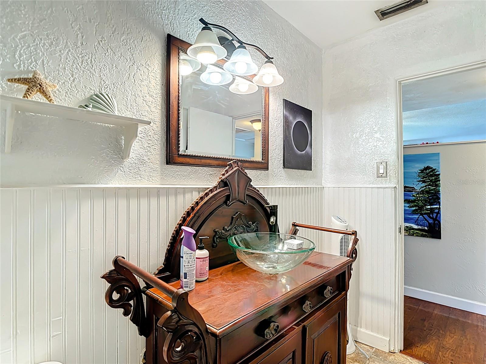 Image 20 of 44 For 5335 8th Avenue N
