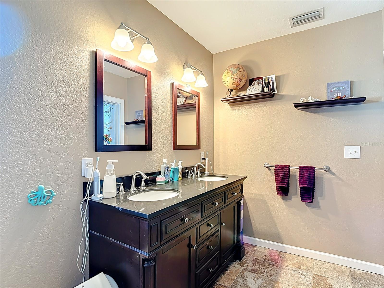 Image 29 of 44 For 5335 8th Avenue N