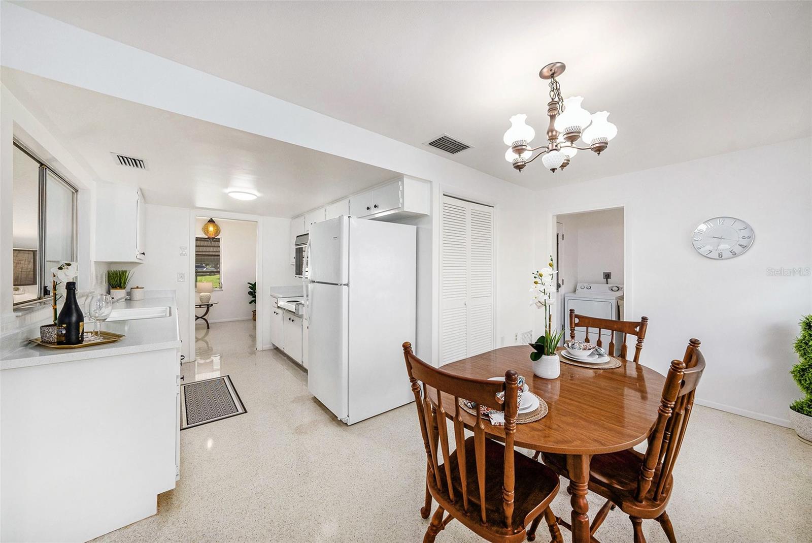 Image 14 of 36 For 2062 Forest Drive
