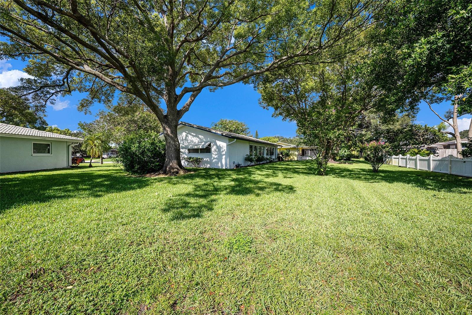 Image 26 of 36 For 2062 Forest Drive