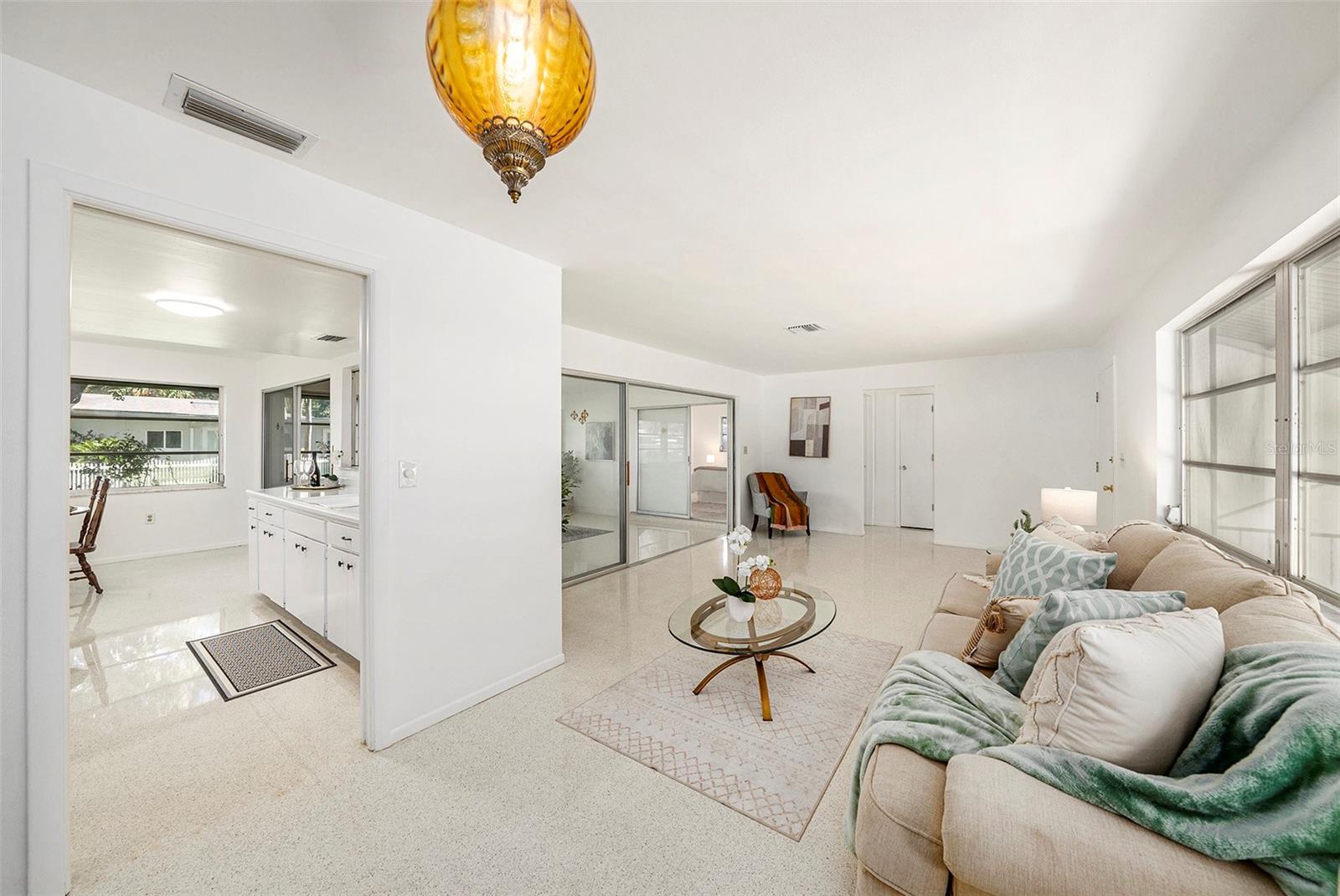 Image 9 of 36 For 2062 Forest Drive