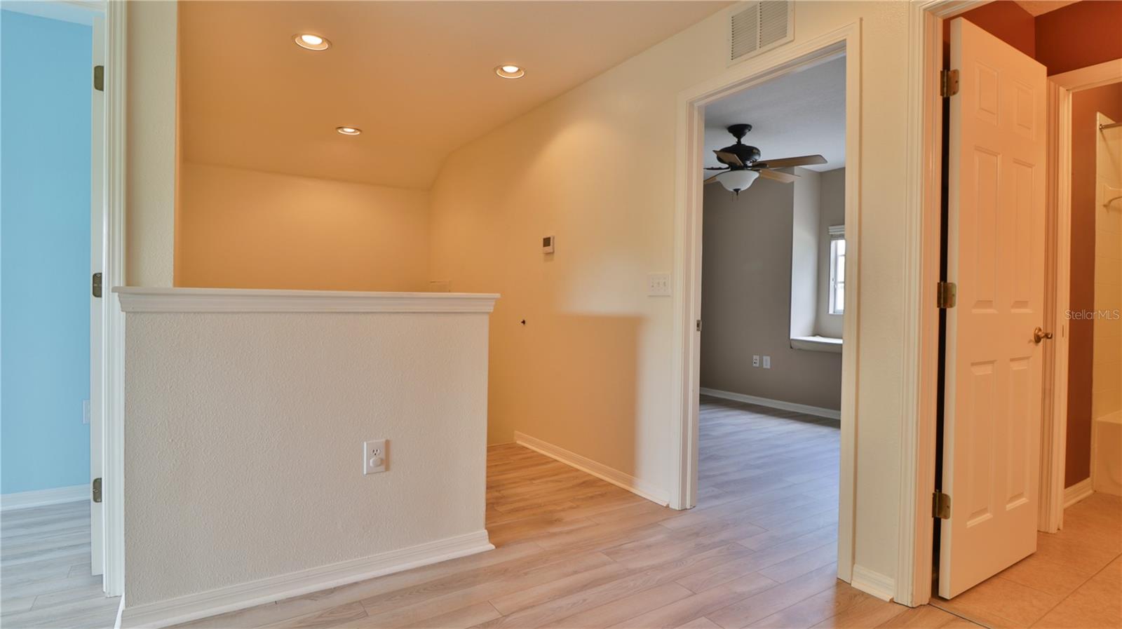 Image 14 of 24 For 16319 Bridgeglade Lane