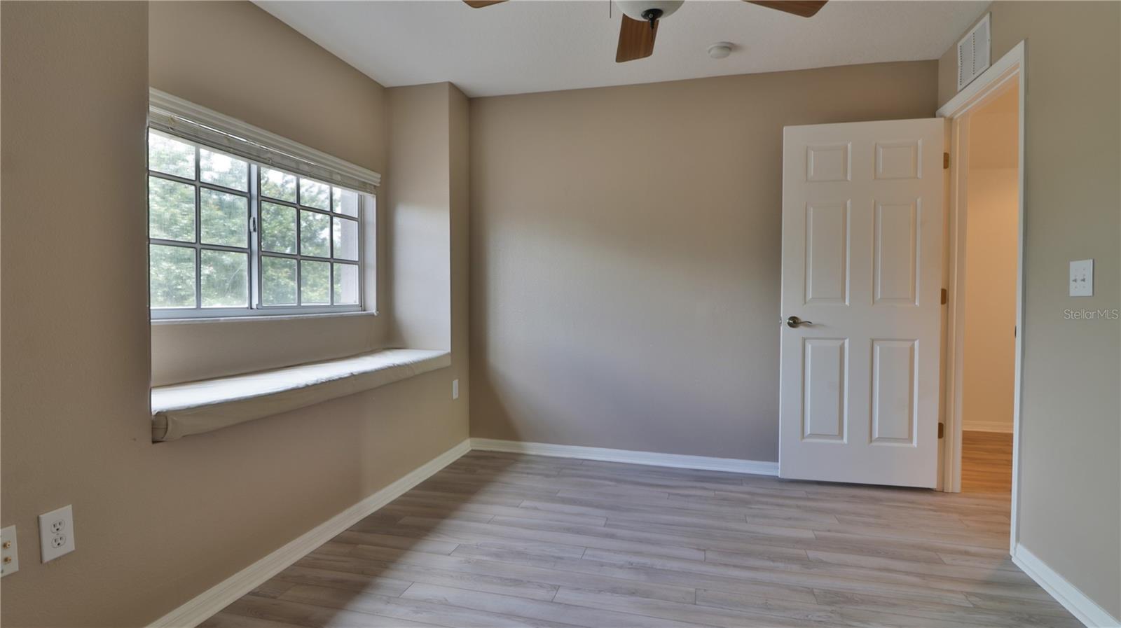 Image 16 of 24 For 16319 Bridgeglade Lane