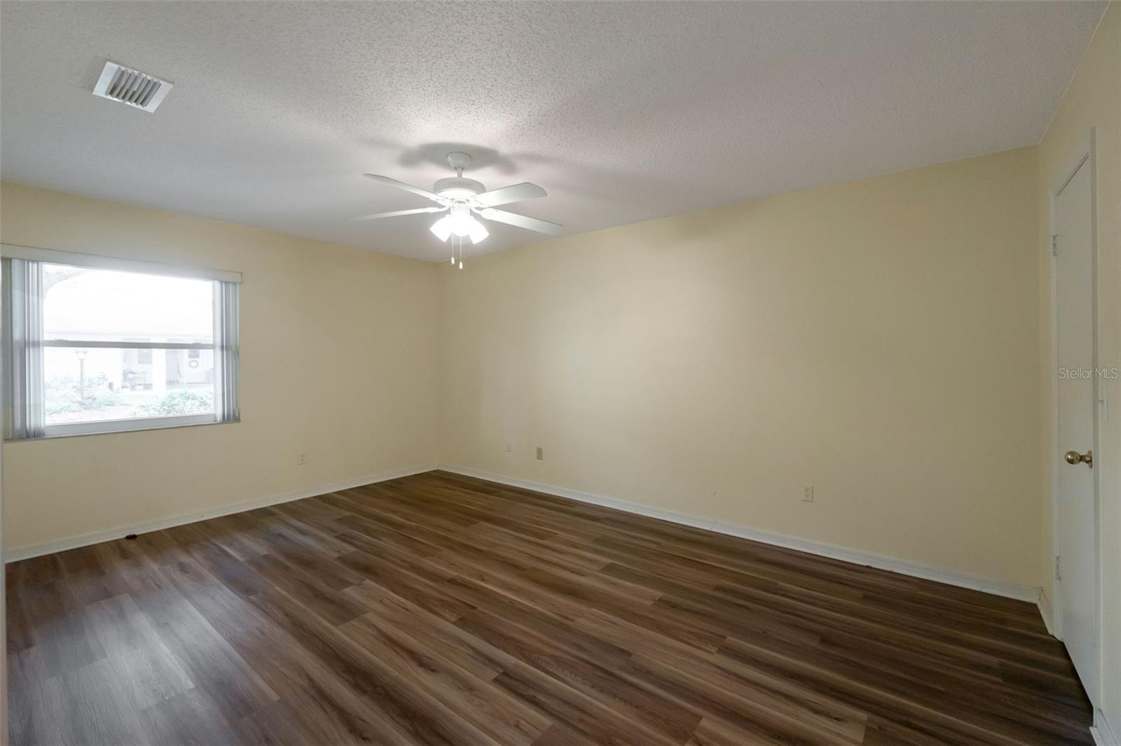 Image 12 of 33 For 1005 Harefield Circle 43
