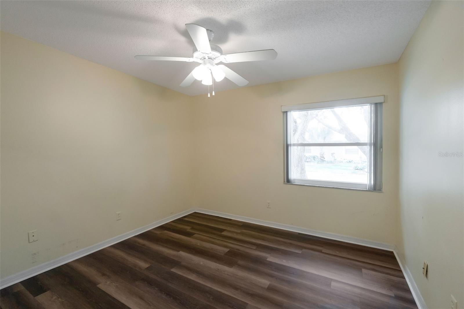 Image 16 of 33 For 1005 Harefield Circle 43